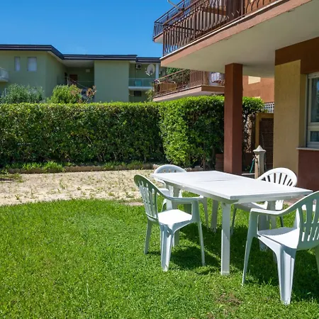 Trilocale Con Giardino E Posto Auto A - M152 Marcelli