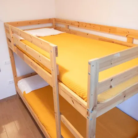 Trilocale Con Giardino E Posto Auto A - M152